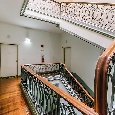 Chiado 2 Bedroom Elegant Apartment-3