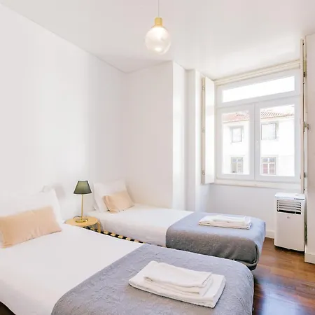 Chiado 2 Bedroom Elegant Apartment-2
